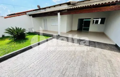 Casa disponível para venda 3 suítes, cozinha gourmet no bairro jardim botânico em uberlândia-mg