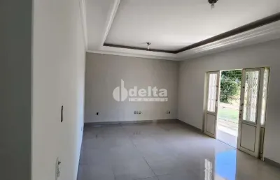 Casa residencial disponível para venda no bairro jaraguá em uberlândia mg