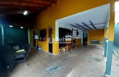 Casa residencial disponível para venda no bairro granada em uberlândia-mg