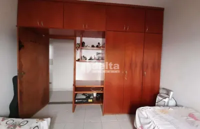 Casa residencial disponível para venda no bairro presidente roosevelt em uberlândia-mg