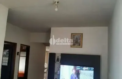 Casa residencial disponível para venda no bairro presidente roosevelt em uberlândia-mg