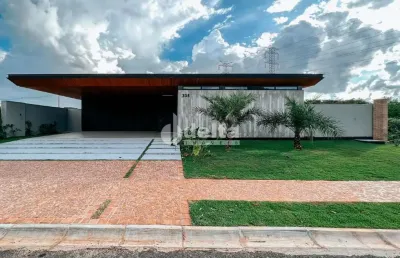 Casa no condomínio villa dos ipês disponível para venda em uberlândia-mg