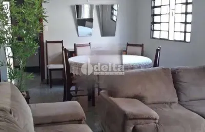 Casa residencial disponível para venda no bairro santa mônica em uberlândia-mg