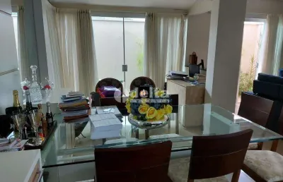 Casa no condomínio royal park disponível para venda em uberlândia-mg