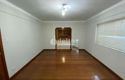 Casa residencial disponível para locação e venda no bairro centro em uberlândia-mg
