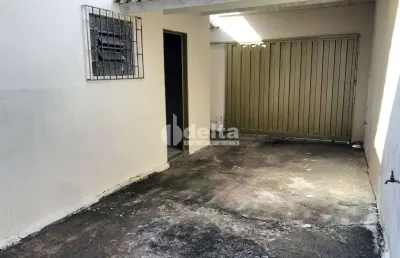 Casa com 2 quartos à venda na Nossa Senhora Aparecida, Uberlândia 