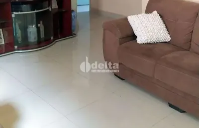Casa residencial disponível para venda no bairro taiman em uberlândia-mg