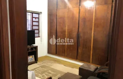 Casa residencial disponível para venda no bairro martins em uberlândia-mg