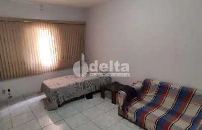 Casa residencial disponível para venda no bairro martins em uberlândia-mg