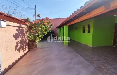 Casa residencial disponível para venda no bairro residencial gramado  em uberlândia-mg