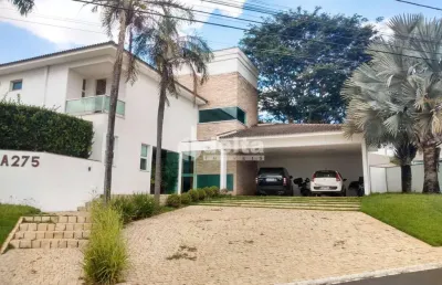 Casa no condomínio jardins barcelona disponível para venda em uberlândia-mg