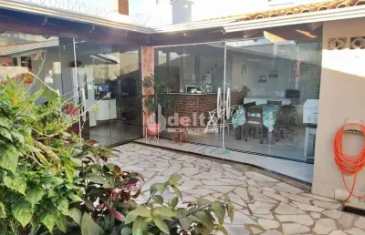 Casa residencial disponível para venda no bairro nova uberlândia em uberlândia-mg