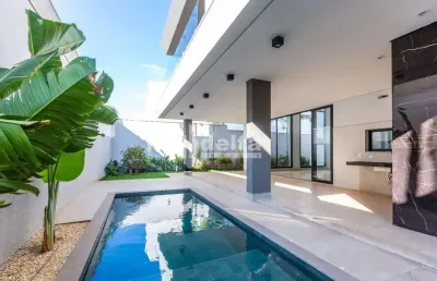 Casa no condomínio jardim versailles disponível para venda em uberlândia-mg