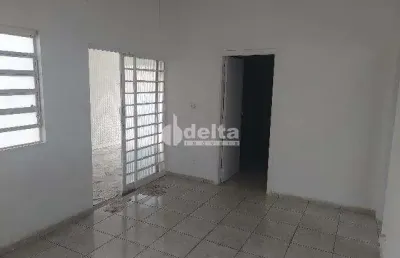Casa residencial disponível para locação e venda no bairro martins em uberlândia-mg