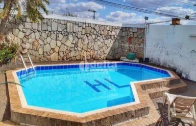 Casa residencial disponível para venda no bairro brasil em uberlândia-mg