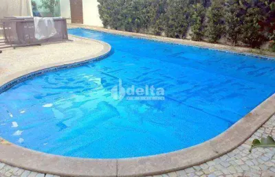 Casa no condomínio gavea hill 1 disponível para venda em uberlândia-mg