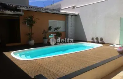 Casa residencial  disponível para venda no bairro santa mônica em uberlândia-mg