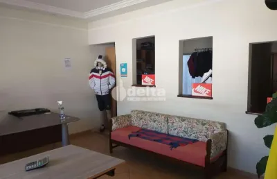 Casa residencial disponível para venda no bairro brasil em uberlândia-mg