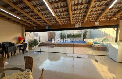 Casa residencial  disponível para venda no bairro shopping park em uberlândia-mg