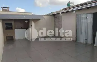 Cobertura disponível para locação e venda no bairro novo mundo em uberlândia-mg