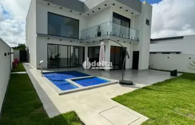 Casa no condomínio alphaville 2 disponível para venda em uberlândia-mg