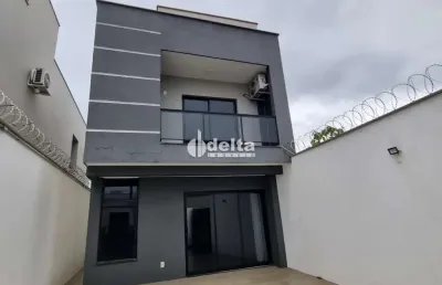 Casa disponível para venda no bairro novo mundo em uberlândia mg