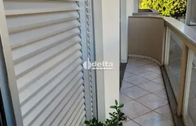 Apartamento disponível para venda no bairro osvaldo rezende em uberlândia-mg
