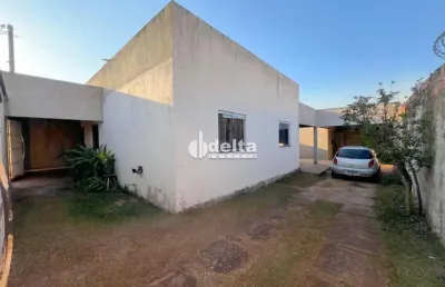 Casa residencial disponível para venda e locação no bairro jardim ipanema em uberlândia-mg