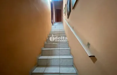 Sobrado disponível para locação no bairro osvaldo rezende em uberlândia-mg