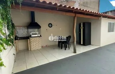 Casa disponível para venda no bairro cidade jardim em uberlândia mg