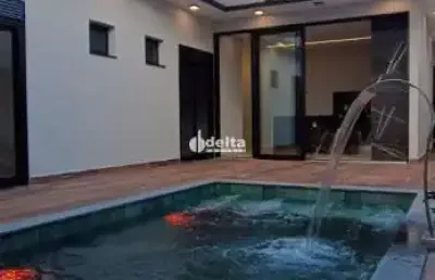 Casa no condomínio raros alto umuarama disponível para venda em uberlândia-mg
