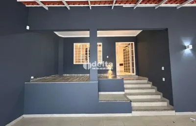Casa disponível para locação e venda no bairro vigilato pereira em uberlândia-mg