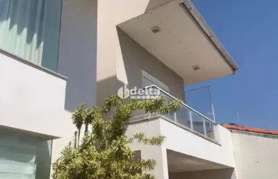 Casa disponível para venda no bairro vigilato pereira em uberlândia mg
