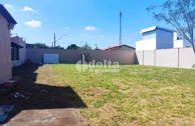 Casa com 7 quartos à venda em Saraiva, Uberlândia 