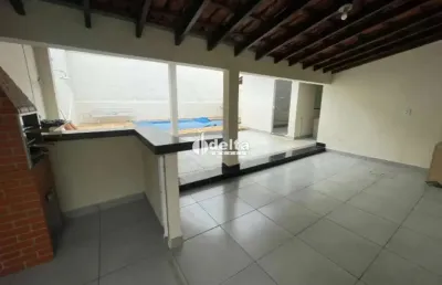 Casa residencial disponível para venda e locação no bairro santa mônica em uberlândia-mg