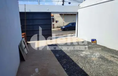 Casa residencial disponível para venda no bairro guarani em uberlândia-mg