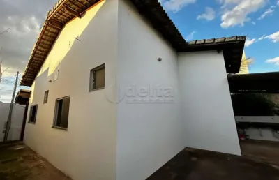 Casa com 2 quartos à venda no Jardim Botânico, Uberlândia 
