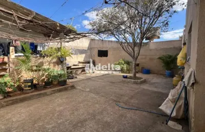 Casa disponível para venda no bairro laranjeiras em uberlândia mg
