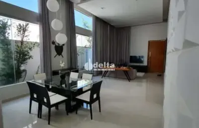 Casa no condomínio splendido disponível para locação e venda
