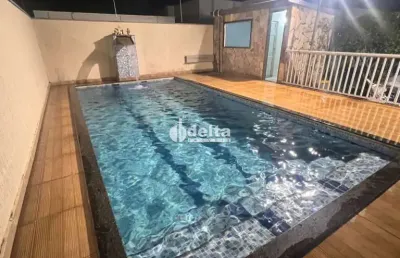 Casa residencial disponível para venda no bairro gramado em uberlândia-mg.