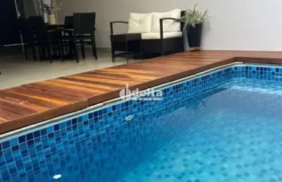 Casa disponível para venda no bairro jardim botanico em uberlândia mg