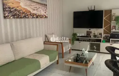Casa disponível para venda no bairro novo mundo em uberlândia mg