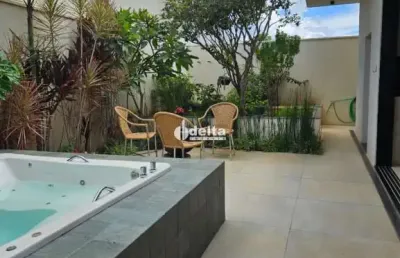 Casa disponível para venda no bairro shopping park em uberlândia mg
