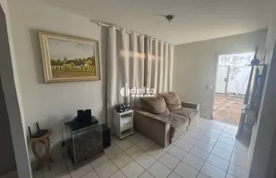 Casa residencial disponível para venda no bairro jardim holanda em uberlândia-mg.
