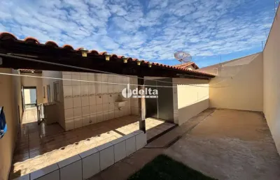Casa residencial disponível para venda no bairro alto umuarama em uberlândia-mg.
