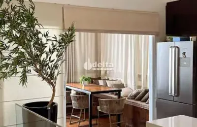Casa no condomínio splendido disponível para locação e venda em uberlândia-mg
