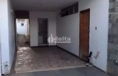 Casa residencial disponível para venda no bairro bom jesus em uberlândia-mg