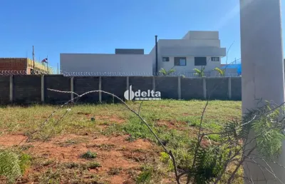 Terreno disponível para venda no bairro laranjeiras em uberlândia-mg
