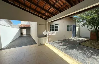 Casa disponível para venda no bairro santa mônica em uberlândia mg