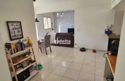 Apartamento disponível para venda no bairro santa mônica em uberlândia-mg.